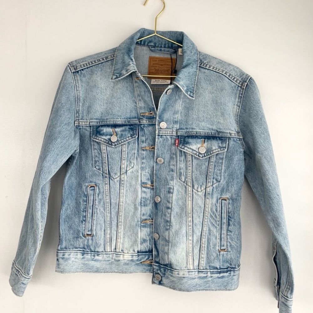 LEVIS DENIM TRUCKER JACKET S SMALL NWT